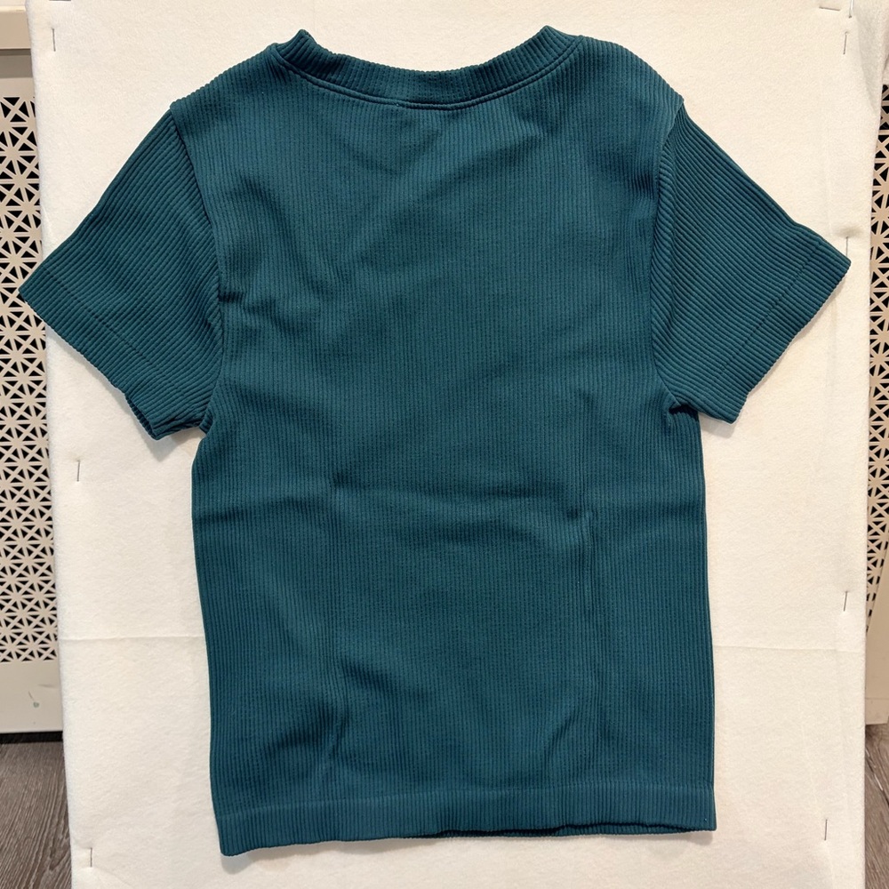 Old Navy stretchy tee bundle - Picture 5 of 5